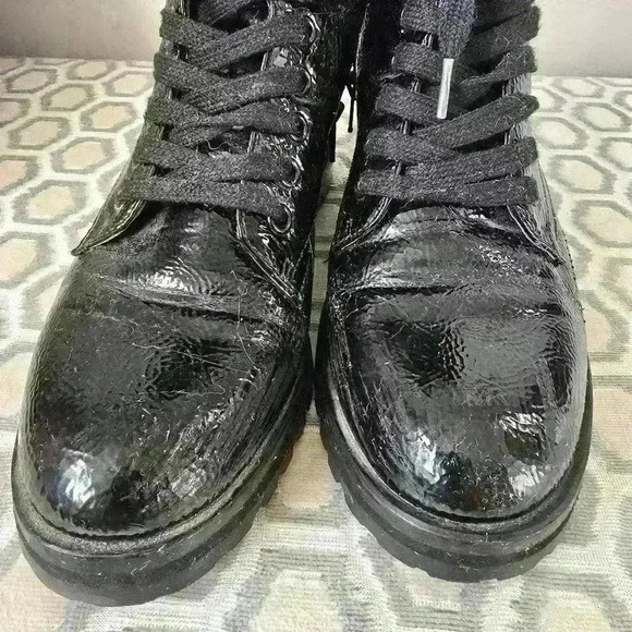 TOPSHOP PATTEN HEEL  BOOTIE - Picture 3 of 11